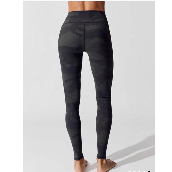 NEW ALO Yoga Camo High-Waist Vapor Legging Black - Picture 5 of 8
